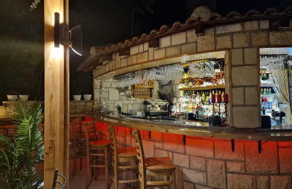 _MOON.BAR_