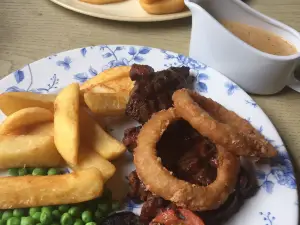 The Masons Arms