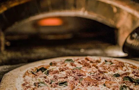 BAR - Pizza, Beer and Nightclub