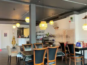 Mie's Thai Restaurant & Take Away
