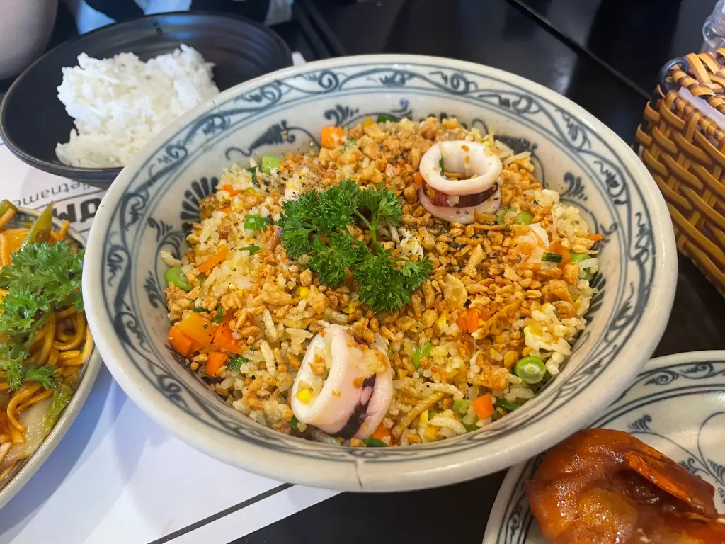 Cơm Gia Đình 껌자딘