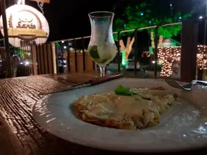 Santo Bistrô e Café