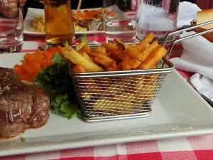 Aux Pyrenees Cafe Brasserie