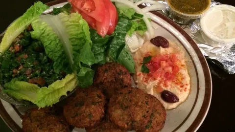 M.V.Pita Mediterranean Grill in เมซา