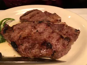 Lewnes Steakhouse