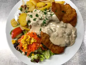 Brauner Hirsch Restaurant + Apartments Brauner Hirsch