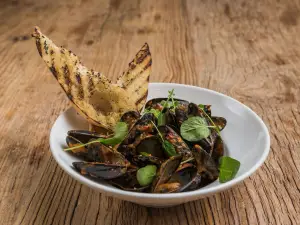 Starbelly Open Kitchen & Lounge