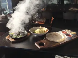 BAYA Resto Lounge