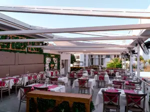 The Corner Restaurant flambe