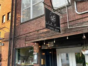 White Moon Cafe & Dark Moon Cocktail Bar