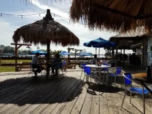 Cracker's Bar, Grill and Tiki