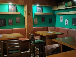 Nardi Pub