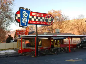 Peach City Ice Cream Co Diner