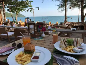 By The Sea Restaurant & Bar