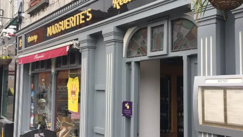 Marguerites Restaurant in ลิเมอริก