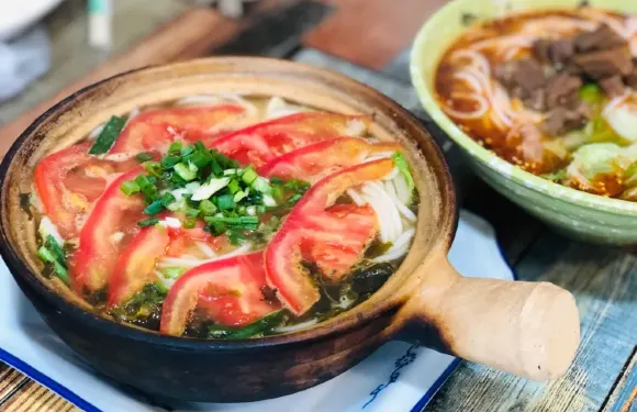 稻城亞丁鮮湯米線店