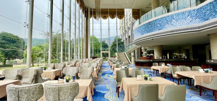 Yinyeyanshanjiudianzhong Restaurant