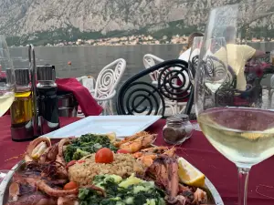 Mademoiselle Dine & Wine Lounge