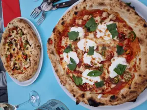 La Gusto Pizza