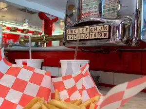 Cakes & Cream Fifties Diner