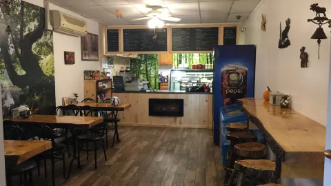 Moose On The Loose Cafe in Warren County
