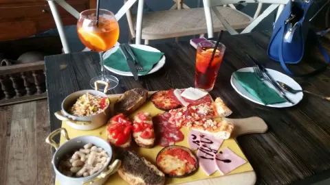 Oggi Pizza & Restaurant in Ancona