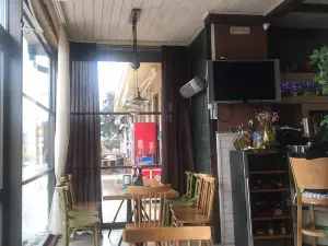 Sandy Pizza & Grill