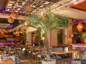 Cul de Sac Cafe - Bar - Restaurant