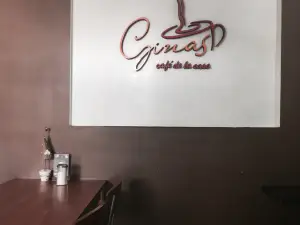 Gina's Cafe de la Casa