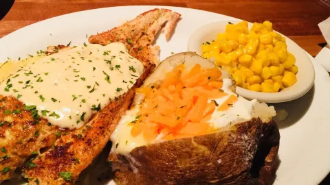 Cheddar's Scratch Kitchen in Дотан