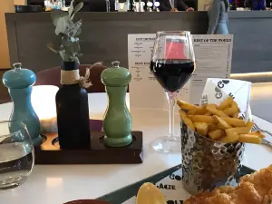 Collage Restaurant