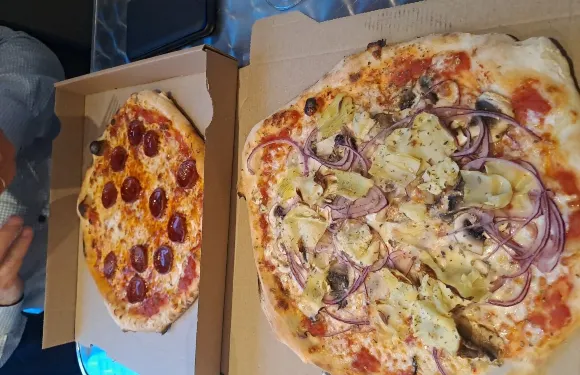Le Stromboli Pizza