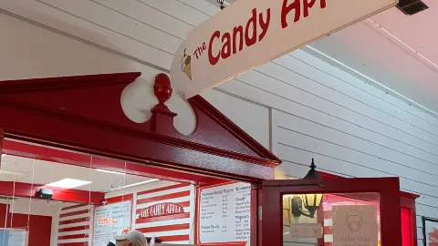 Candy Apple in Warren County