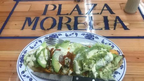 Plaza Morelia in Keizer