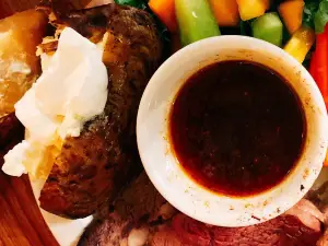 Grizzly Cafe