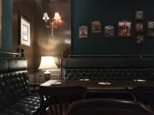 Past Times The English Pub