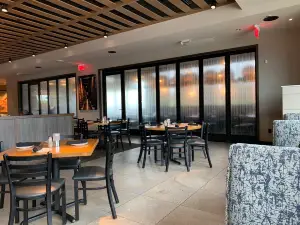 Cooper’s Hawk Winery & Restaurant