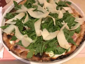 La Piazza Pizzeria & Italian Kitchen