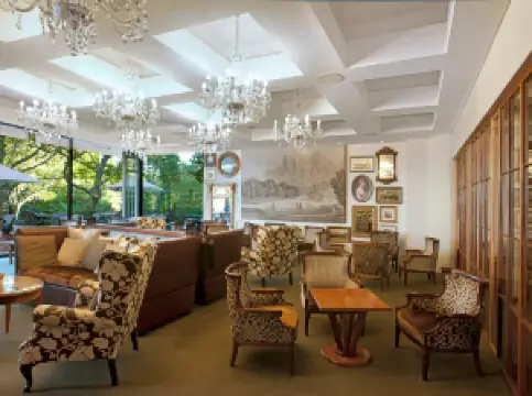 The Garden Lounge & Patio