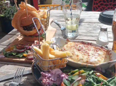 Ye Olde Whyte Swanne