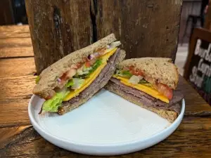 Bruce & Ollie's Ice Cream, Specialty Coffee & Deli