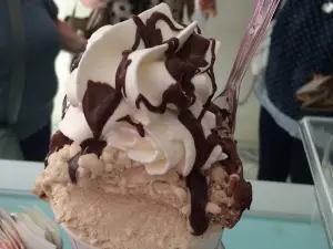 Gelateria Caldo & Freddo