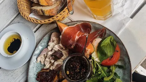 Bauturm Cafe in Cologne