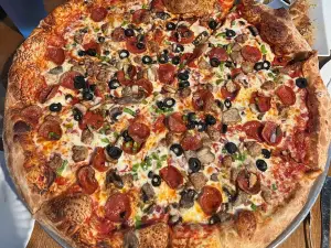 Brozinni Pizzeria at Speedway