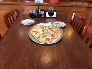 Hideaway Pizza