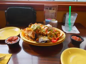 Pipers Sports Lounge & Dining