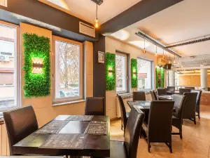 Caffe & Steak House Domin