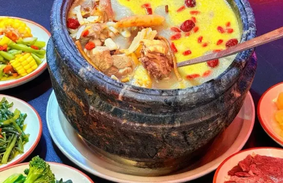貢椒魚石鍋菌湯雞（波密店）