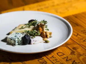 Bistro Francophile