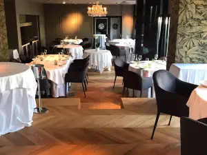 DAM restaurant & wine bar